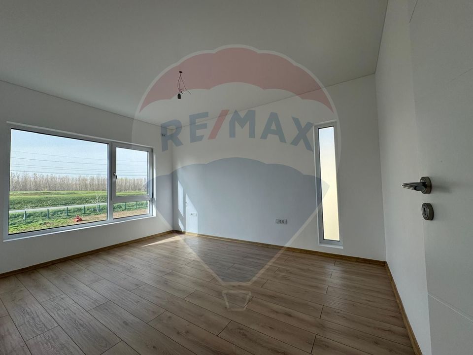 4 rooms villa in a residential assembly in Cernavoda / Seimenii Mici