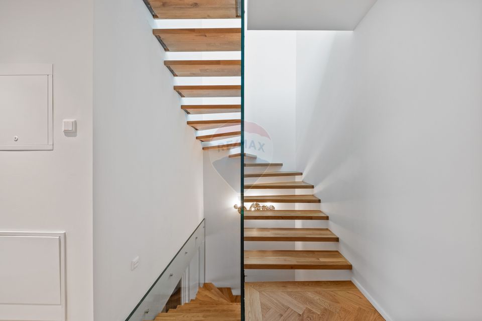 Arhitectură, tehnologie și lifestyle premium într-o vilă spectaculoasă