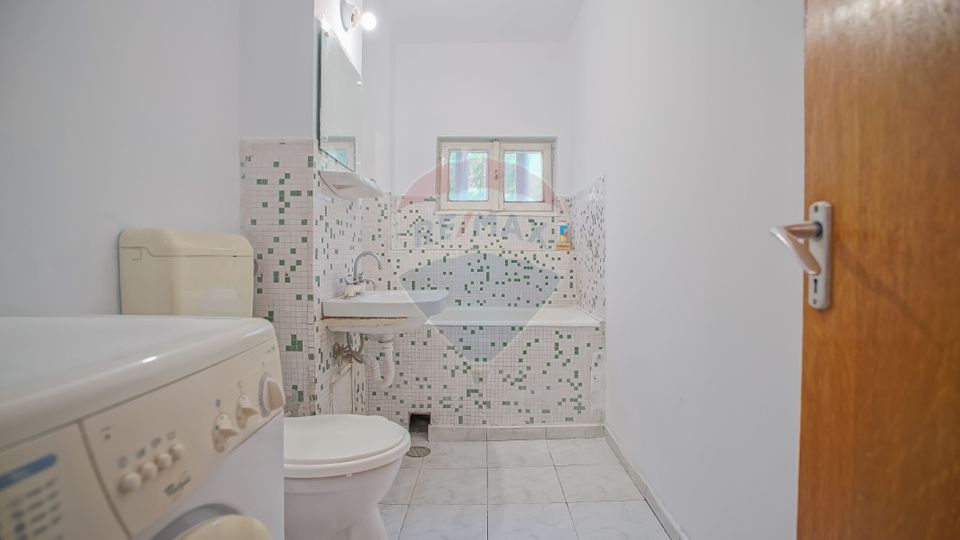 Apartament cu 3 camere de vânzare în Centrul Civic, B-dul Victoriei