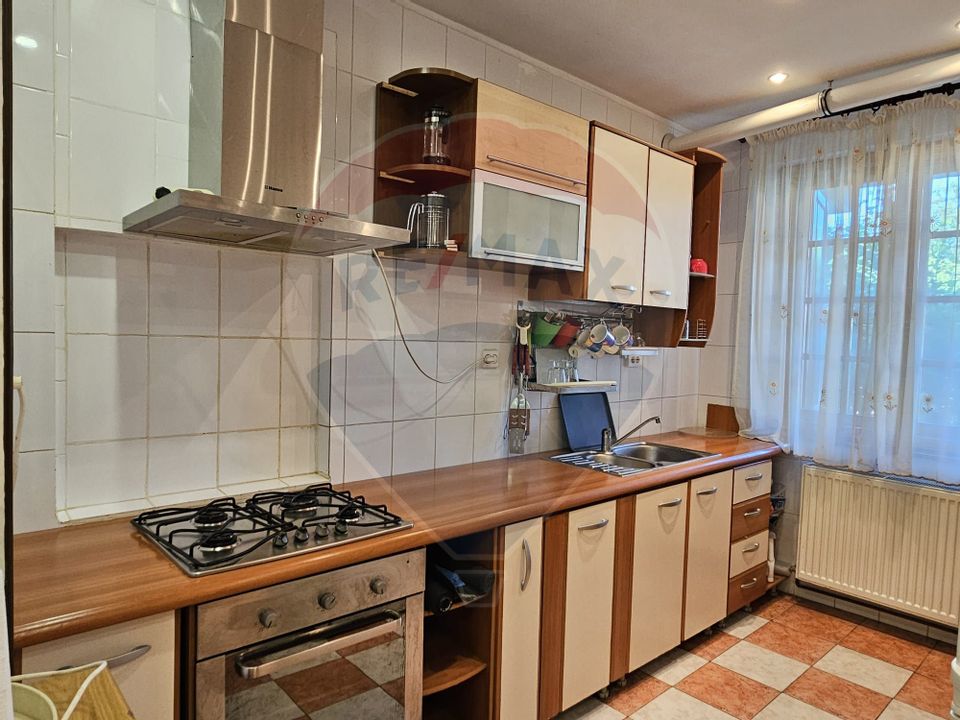 6 room House / Villa for sale