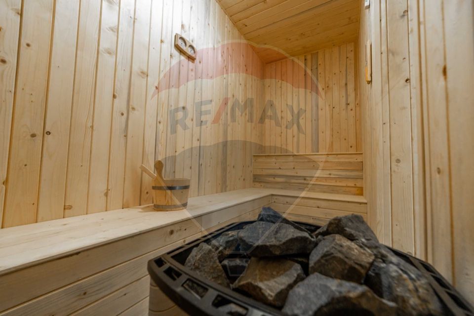 22 room Hotel / Pension for sale