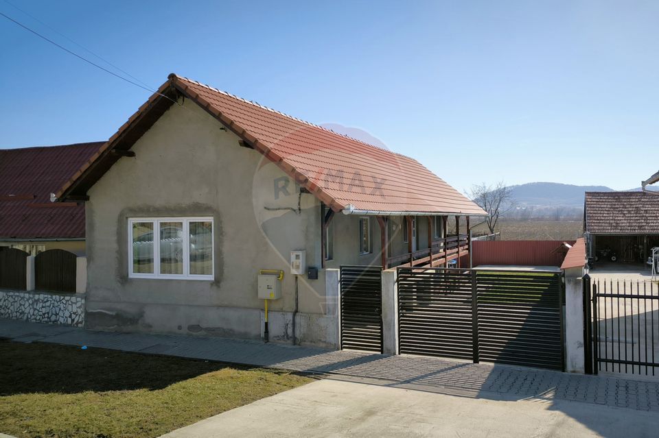4 room House / Villa for sale