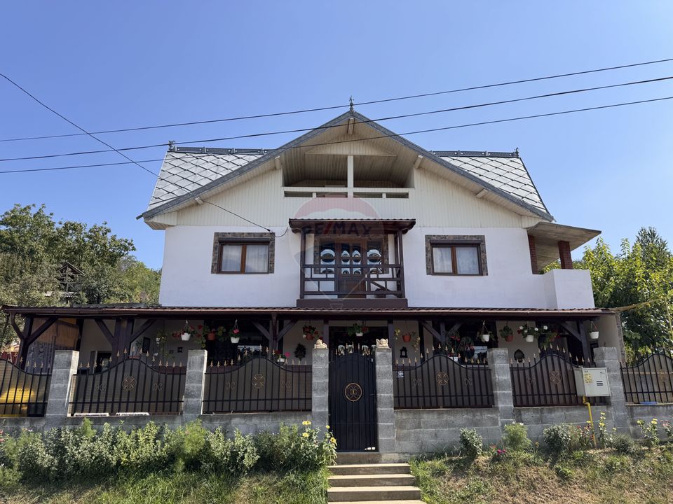 5 room House / Villa for sale