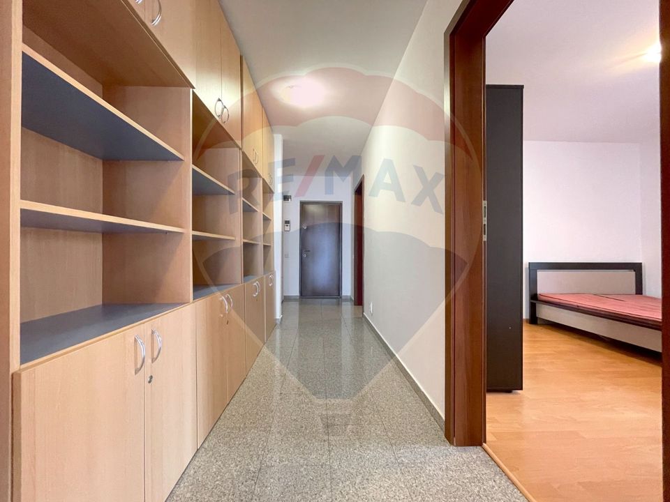 Apartament 2 camere 63 mp utili, zona Tractorul