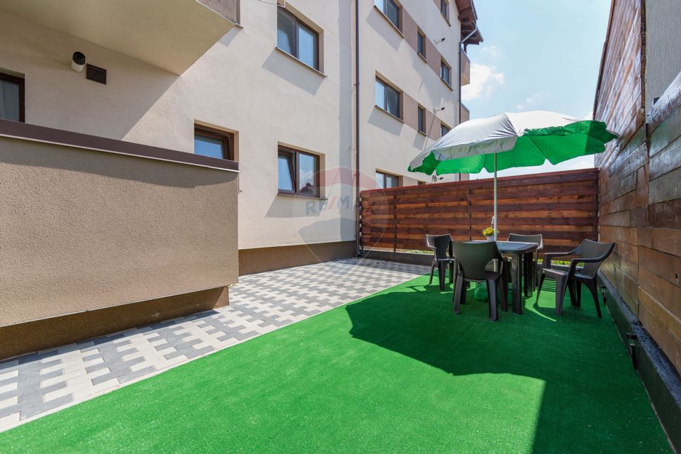 Apartament cu terasa, parcare si curte privata Sanpetru Residence