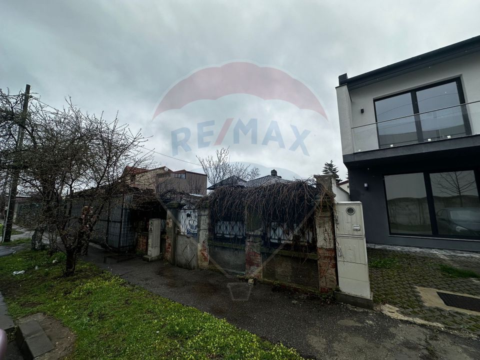 Casă / Vilă cu 3 camere de vânzare în zona Straulesti