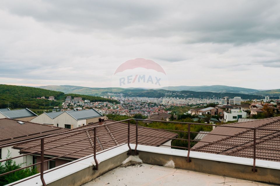 5 room House / Villa for sale, Europa area