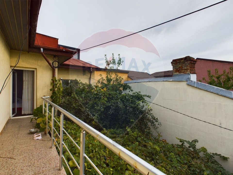 6 room House / Villa for sale, Andronache area