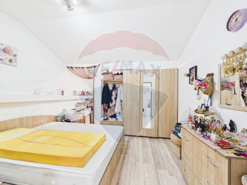 6 room House / Villa for sale