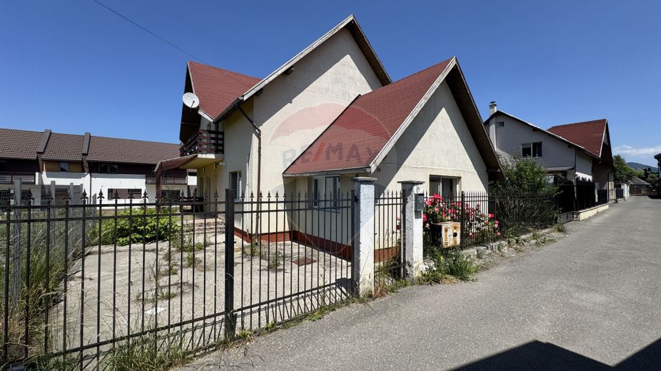 CASA DE VANZARA BAIA MARE ZONA LINISTITA