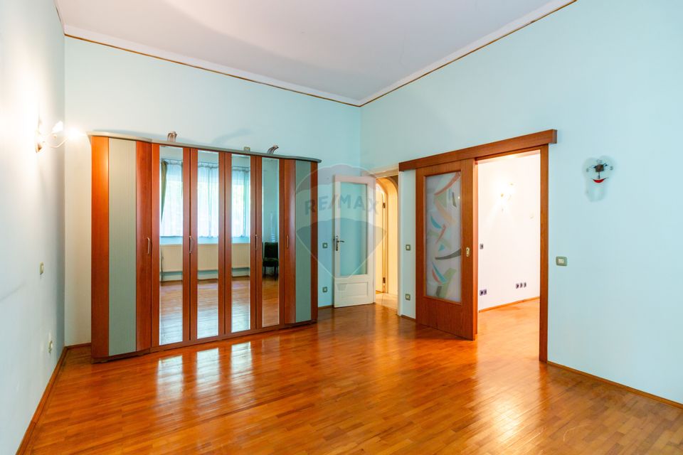 Apartament 5 camere, Parter integral in vila P+1, zona Ferdinand