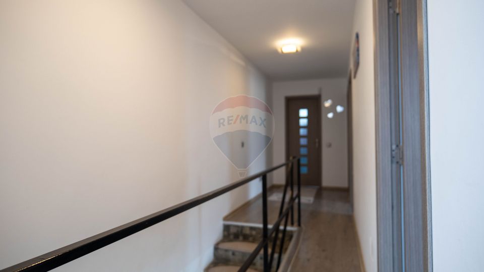 4 room House / Villa for sale, Exterior Est area
