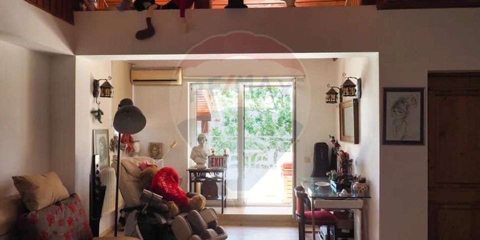 Vila la Lacul Snagov deschidere 21 ml,  ponton propriu