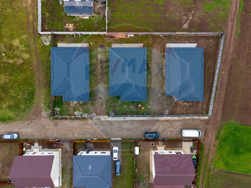 Casă spațioasă de vânzare | 4 camere | 120 mp util - 500 mp teren