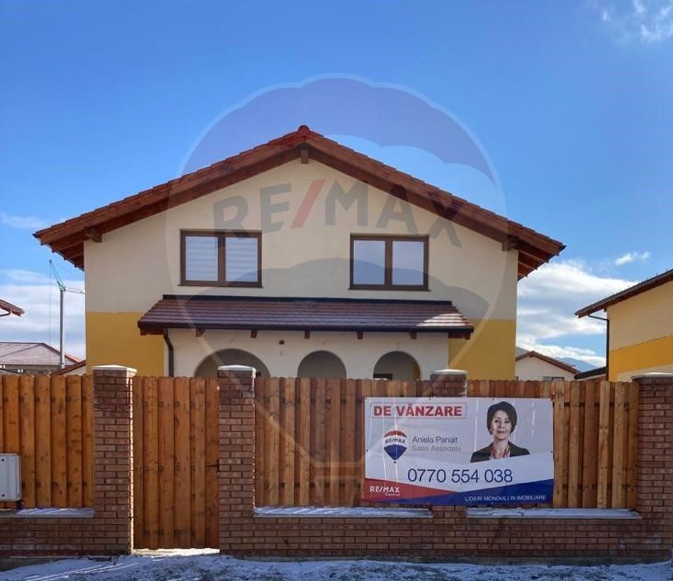 REZERVATA! Vilă nouă, cu 4 camere si teren de 500mp, în Cristian