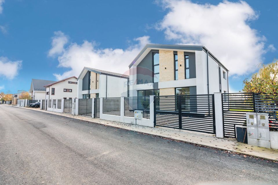 Casă / Vilă de vanzare in Mogosoaia, adiacent Martha Bibescu