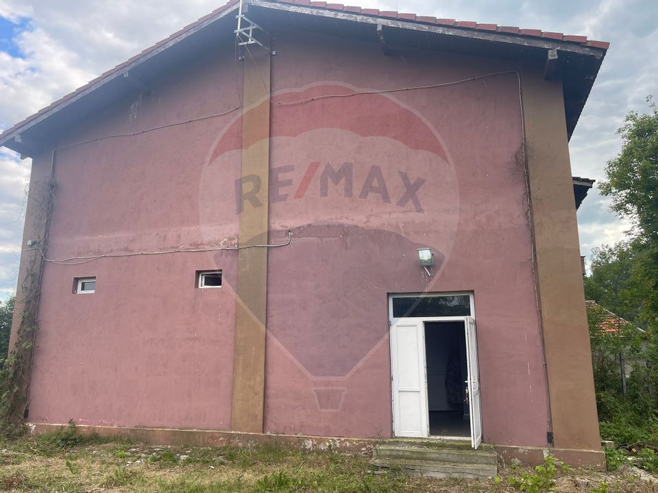 Spațiu comercial de 497mp de vânzare