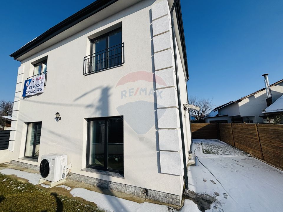 4 room House / Villa for sale