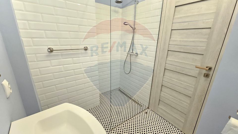 Închiriez apartament PREMIUM cu 3 camere în zonă Ultracentrală