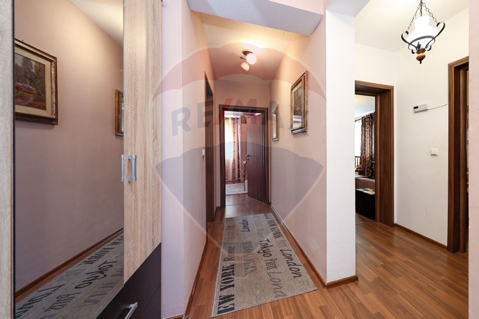 Apartament decomandat, 60 mp utili, 2 camere, debara, balcon!