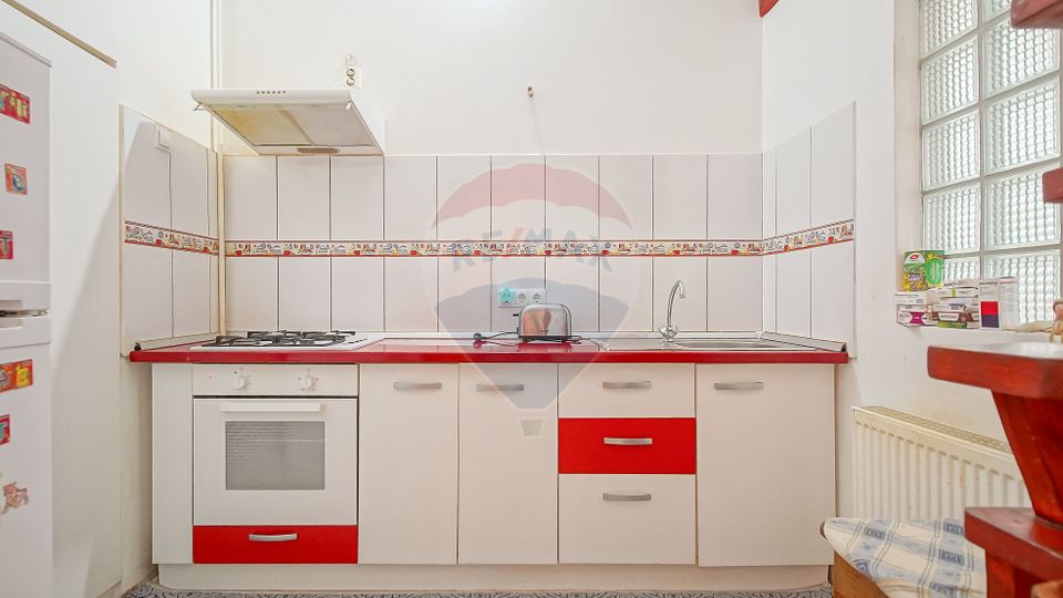 Comision 0% | Garsonieră la casă, curte comună– Matei Basarab