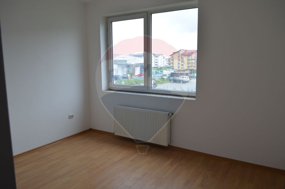 4 room Apartment for sale