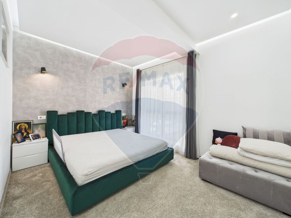 Apartament de vanzare - 3 camere 102mp + Terasa cu foisor 45mp