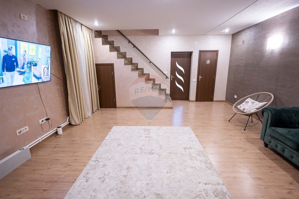 Vila 5 camere complet mobilata, foișor, teren generos