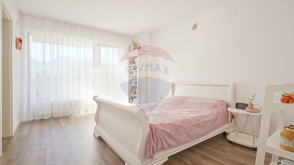5 room Apartment for sale, Noua area