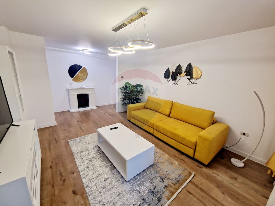 Apartament cu 3 camere de vânzare în Cartier Tei