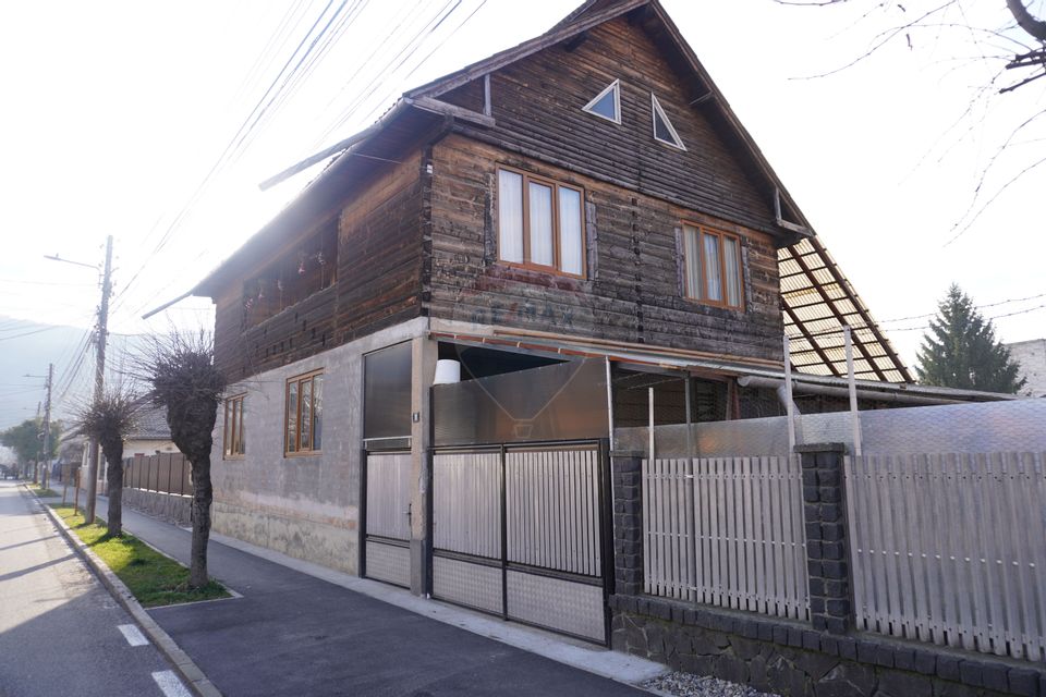 6 room House / Villa for sale, Vest area