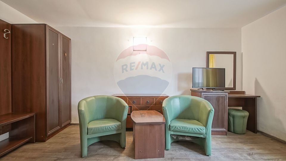 Casă / Vilă cu 12 camere de vânzare în zona Astra