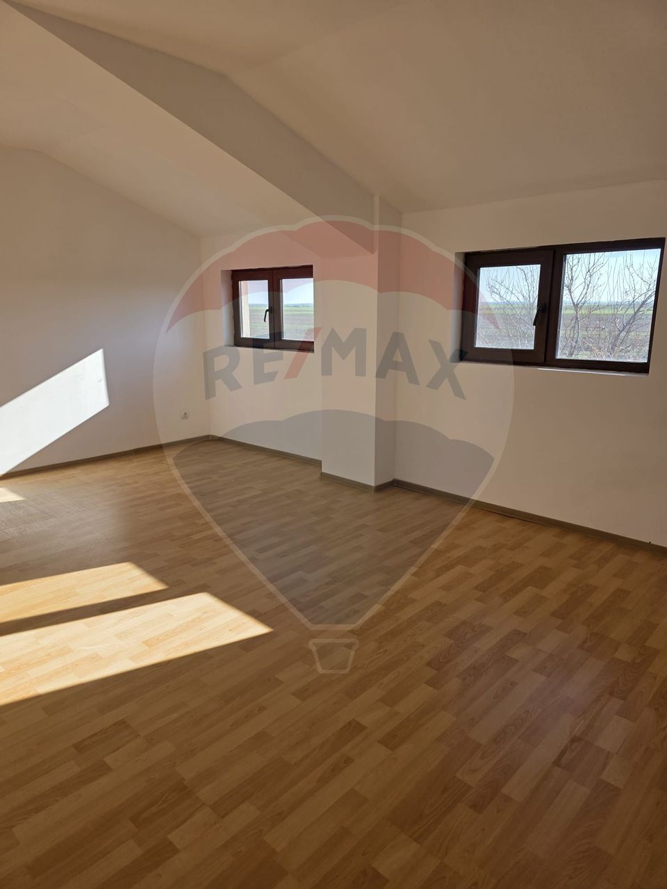 600sq.m Industrial Space for sale