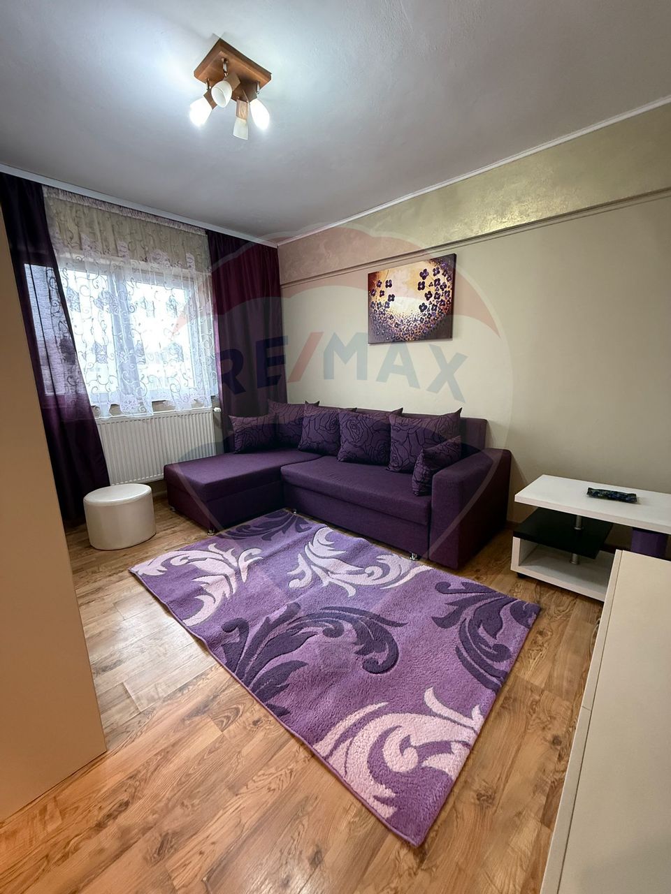 Apartament cu o camera de inchiriat- zona 6 Vanatori