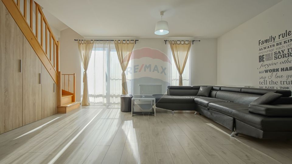 Apartament cu 3 camere, de vânzare, Râșnov - Comision 0%