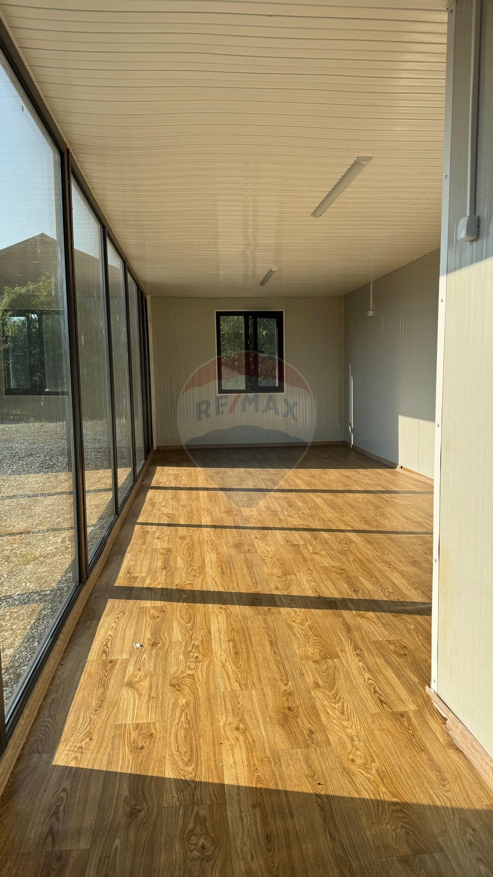 PLATFORMA DE INCHIRIAT parc auto, depozit de materiele