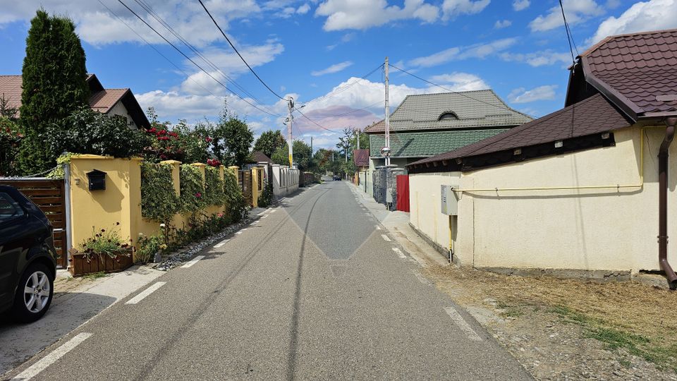 Casă / Vilă, teren 1700mp,  în Lisaura-Ipotești, Suceava