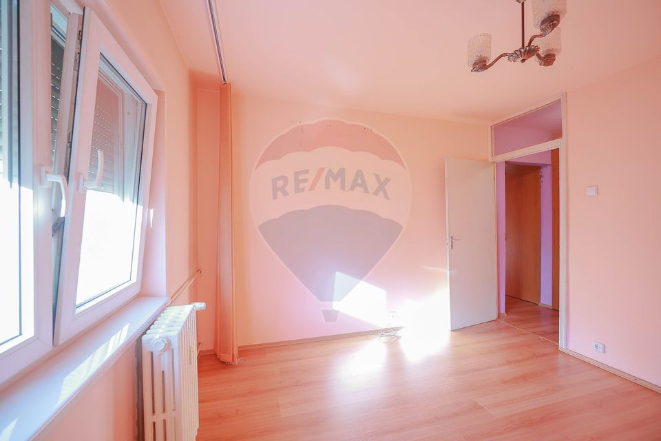 Apartament decomandat cu 2 camere de vânzare – Zona Dacia