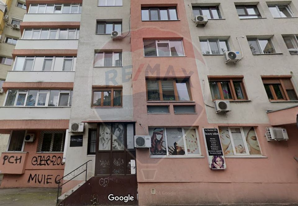 50sq.m Commercial Space for rent, Teiul Doamnei area