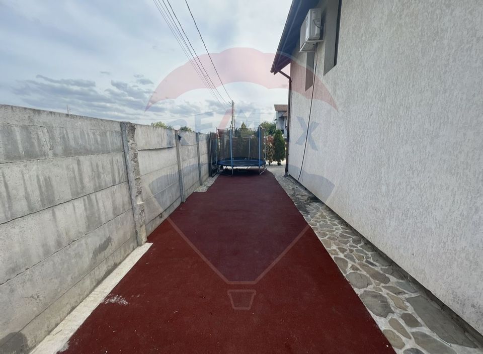 4 room House / Villa for sale