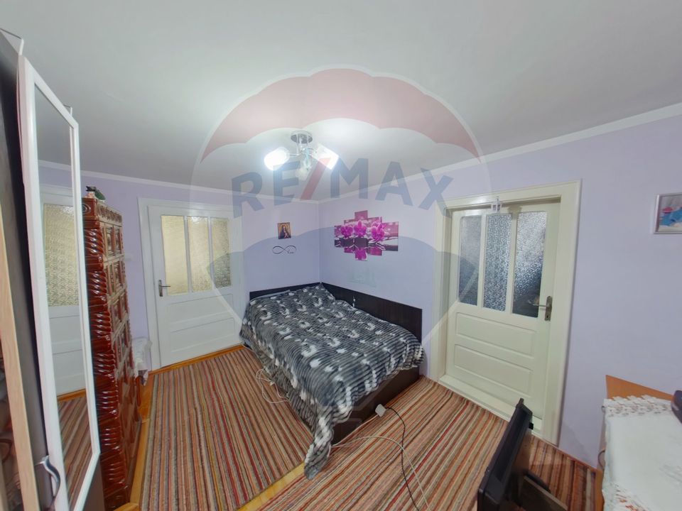 6 room House / Villa for sale, Vest area