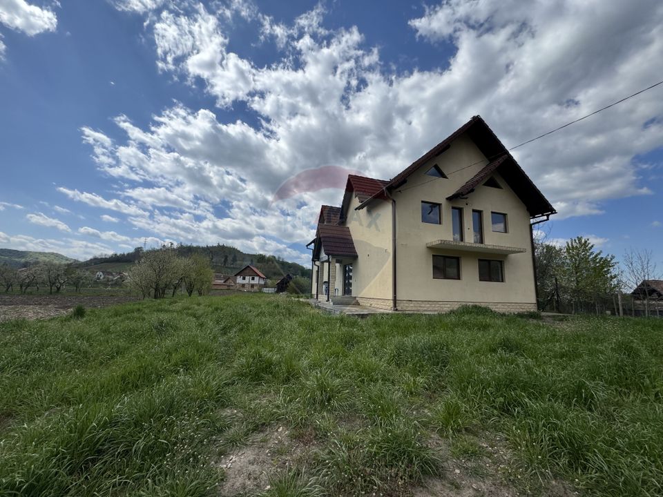 6 room House / Villa for sale