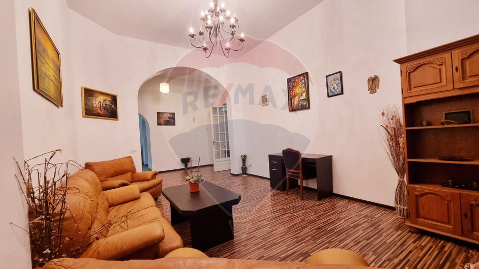 3 room Apartment for rent, P-ta Universitatii area