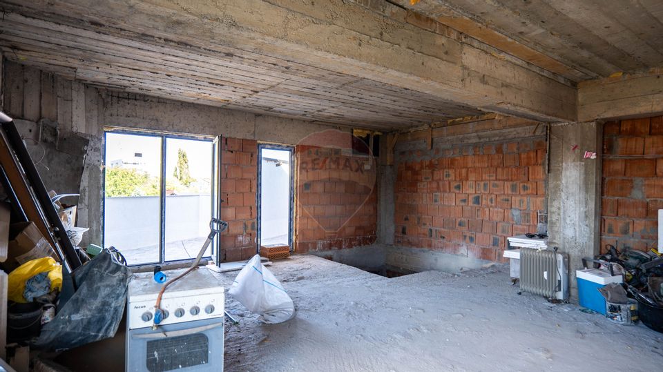 Vanzare duplex P+1+2 retras