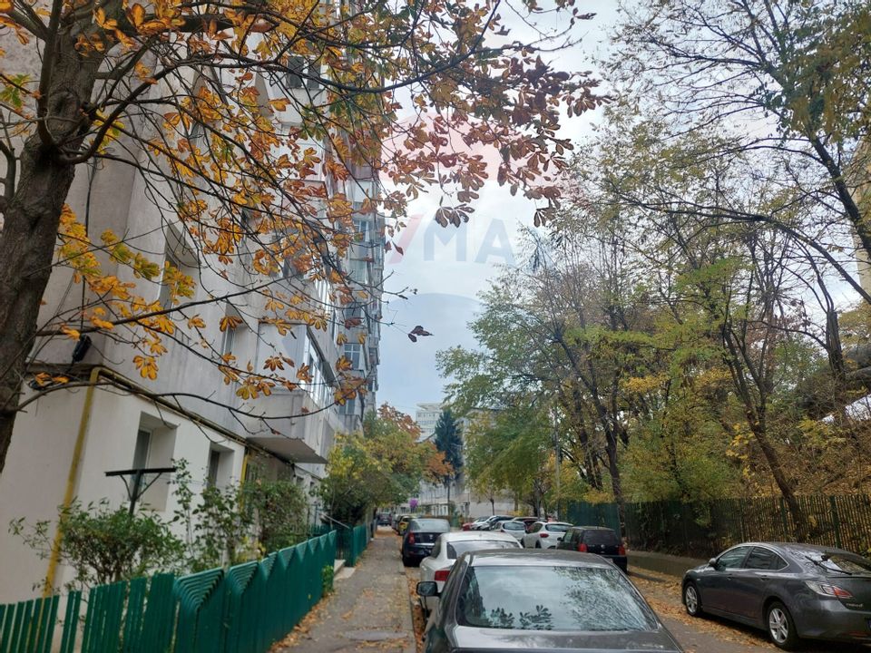 Apartament cu 3 camere de vanzare