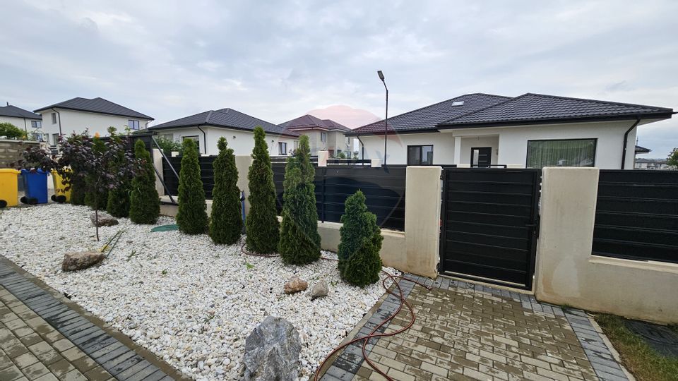 5 room House / Villa for sale