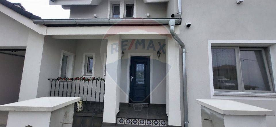 4 room House / Villa for sale