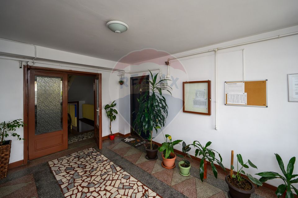 Apartament renovat, modern, cu 3 camere, de vânzare în Grigorescu