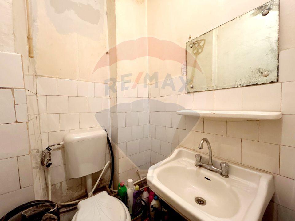 Apartament  4 camere / 75 mp / decomandat/  zona 1 Mai / 2 bai / 4 / 4