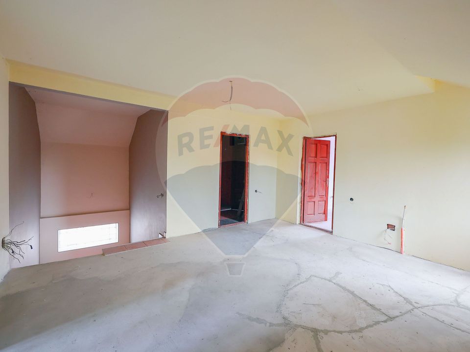 Casă de Vânzare, 5 camere, Romer Floris, Nufărul, 975 euro/mp